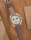 Mission To Saturn (Pulseira de Borracha) - Castanho Premium
